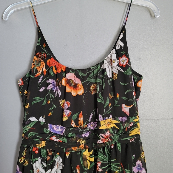 Evelyn Floral Print Dress. Size 6 - Picture 3 of 6